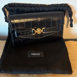 Gorgeous Medusa '95 croc-effect cross body bag